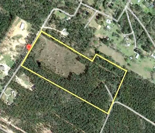 413 Hopkins RD, Oakhurst, TX 77359