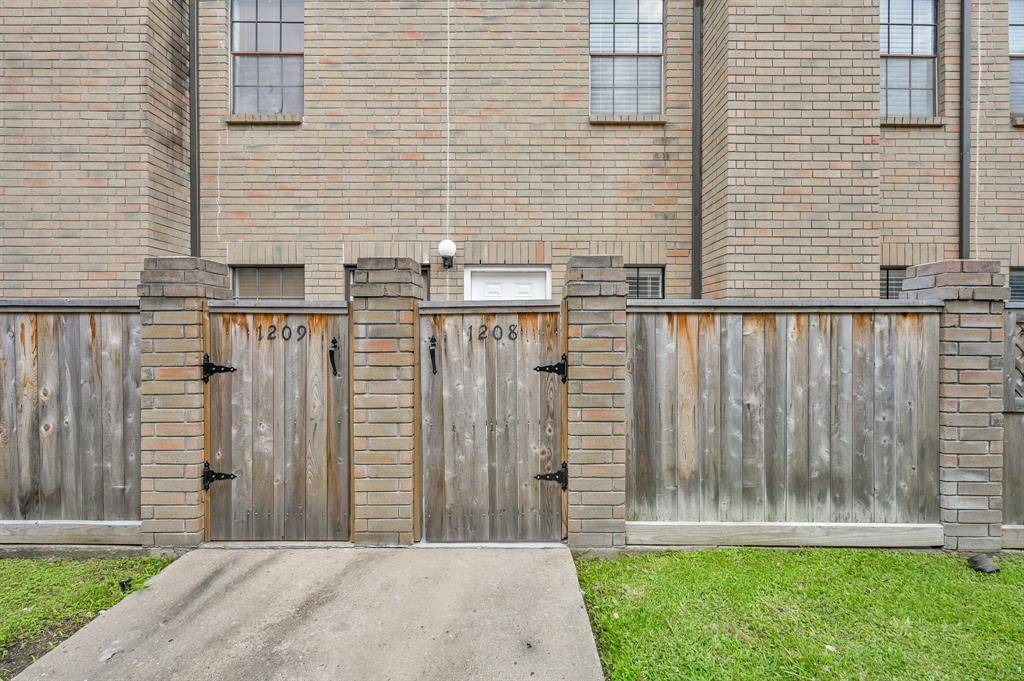 Houston, TX 77042,9850 Pagewood LN #1208