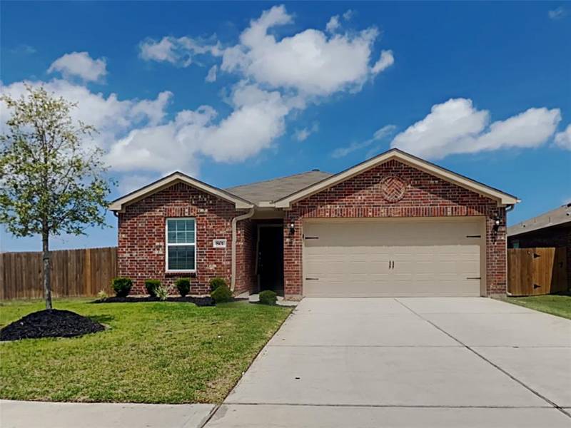 801 Painted Bison DR, La Marque, TX 77568