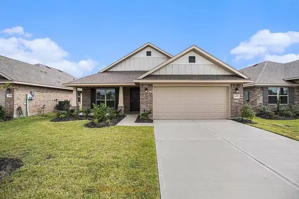 4409 East Bayou Maison CIR,  Dickinson,  TX 77539