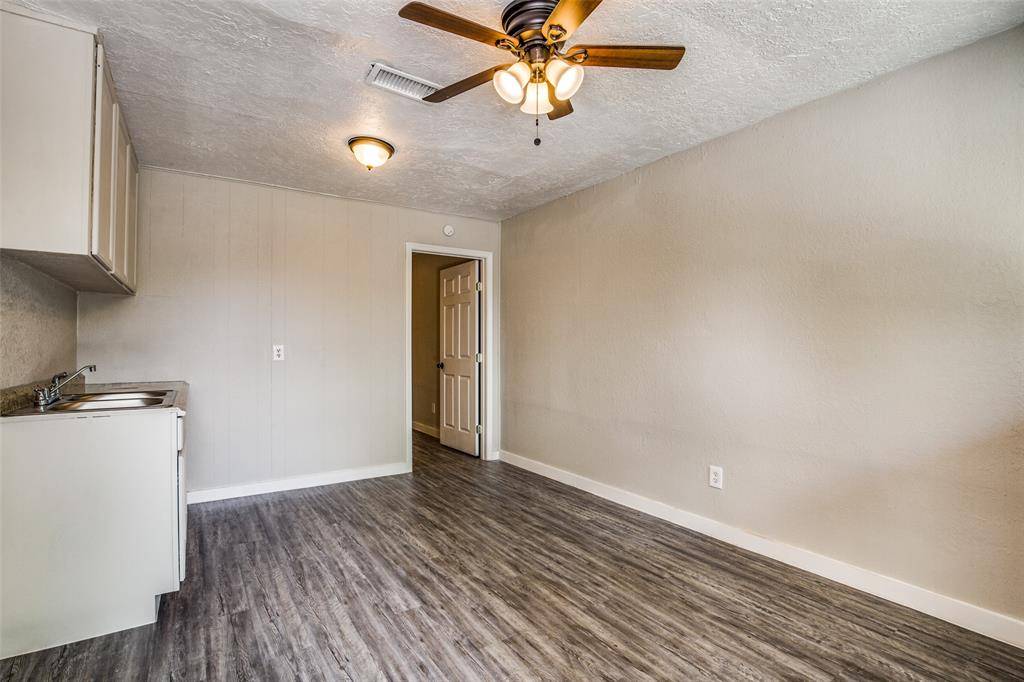 4820 Oak Ave #6, Pasadena, TX 77503