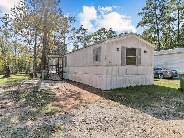 1202 US Highway 190 #16, Huntsville, TX 77320