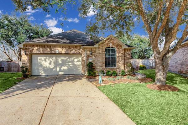 1309 Modena DR, Pearland, TX 77581