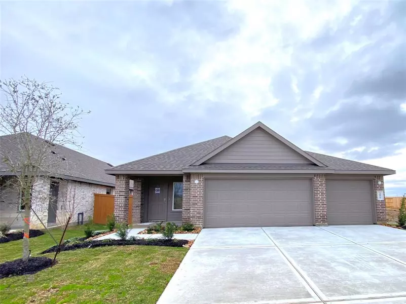 255 Ice Shore TRL, Dayton, TX 77535