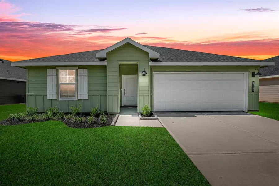 1016 Great Barracuda LN, Alvin, TX 77511