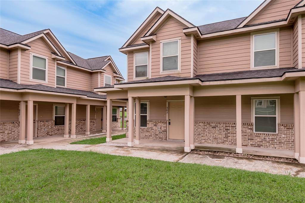 Huntsville, TX 77340,2002 20th ST #303