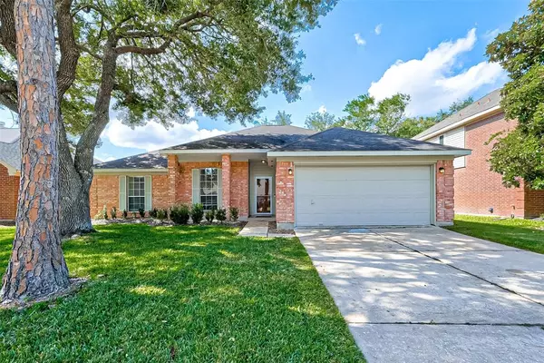 2918 Abbey Field DR, Pearland, TX 77584