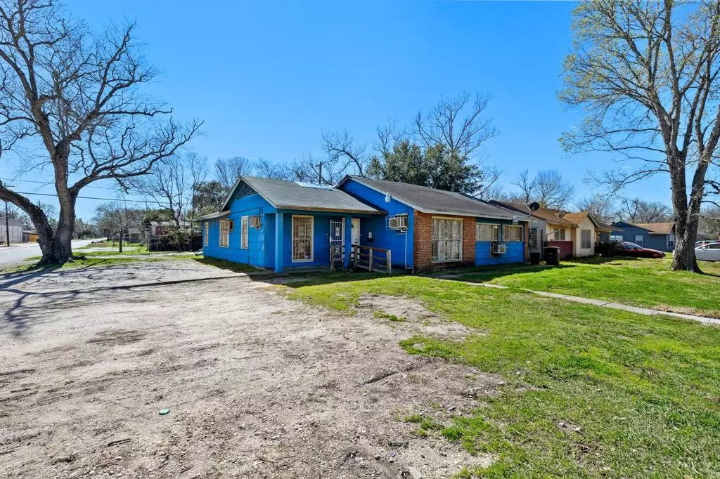 Houston, TX 77033,5782 Bellfort ST