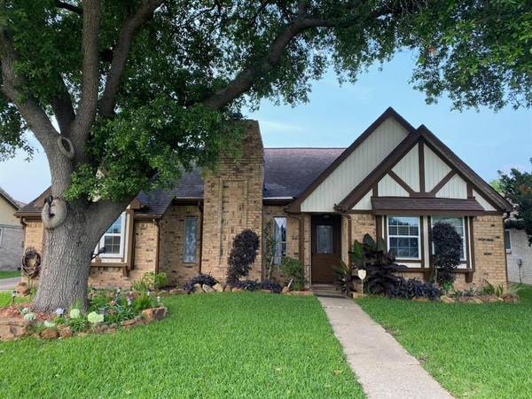 10515 Kirkwren DR, Houston, TX 77089