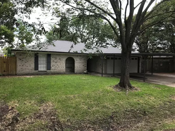 Highlands, TX 77562,2406 Heather ST