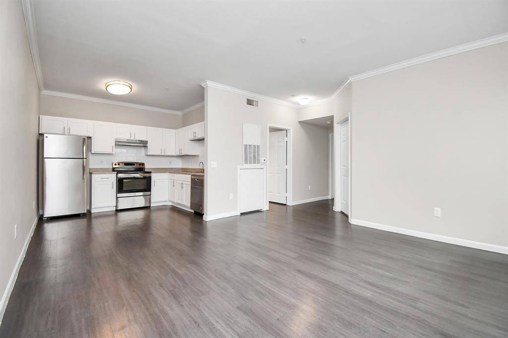 South Houston, TX 77082,11355 Richmond AVE #705
