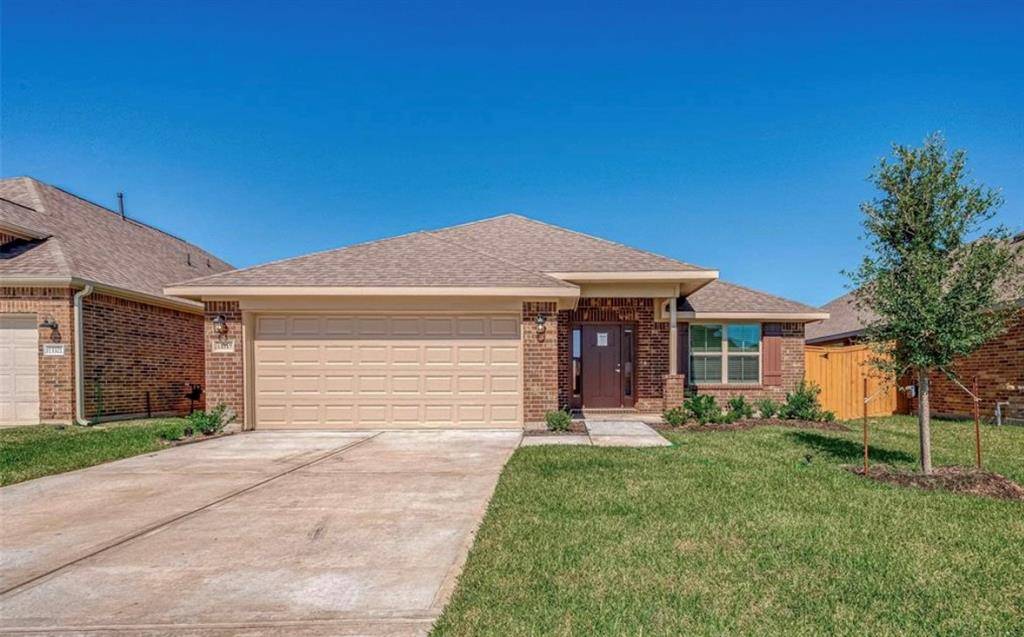 13317 Silver Egret Ln, Texas City, TX 77568