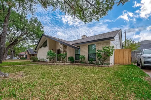 Houston, TX 77043,2918 Riata LN