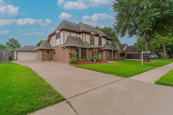 Pearland, TX 77581,2709 S Pine Hill DR