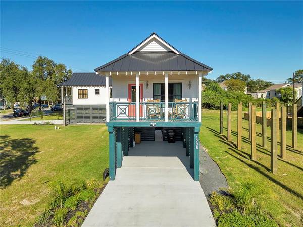 1208 32nd ST, Galveston, TX 77550