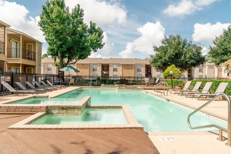 515 S Bender AVE #808, Humble, TX 77338