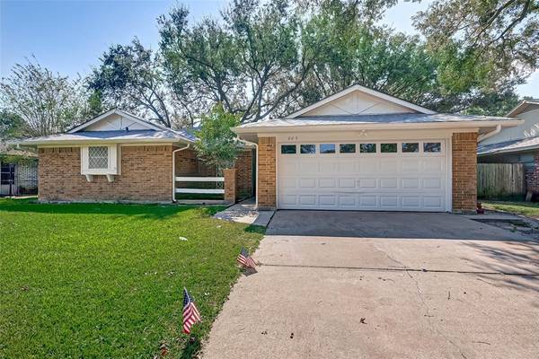 809 Regency DR, Deer Park, TX 77536