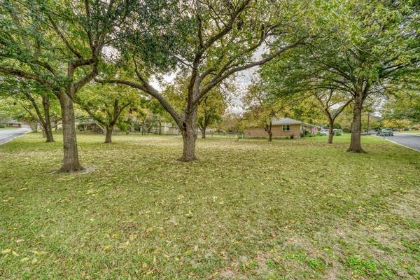 407 Spinn ST, Brenham, TX 77833