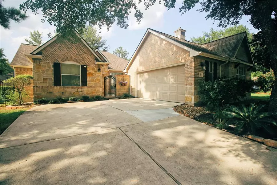 14 Dresden PL, The Woodlands, TX 77382