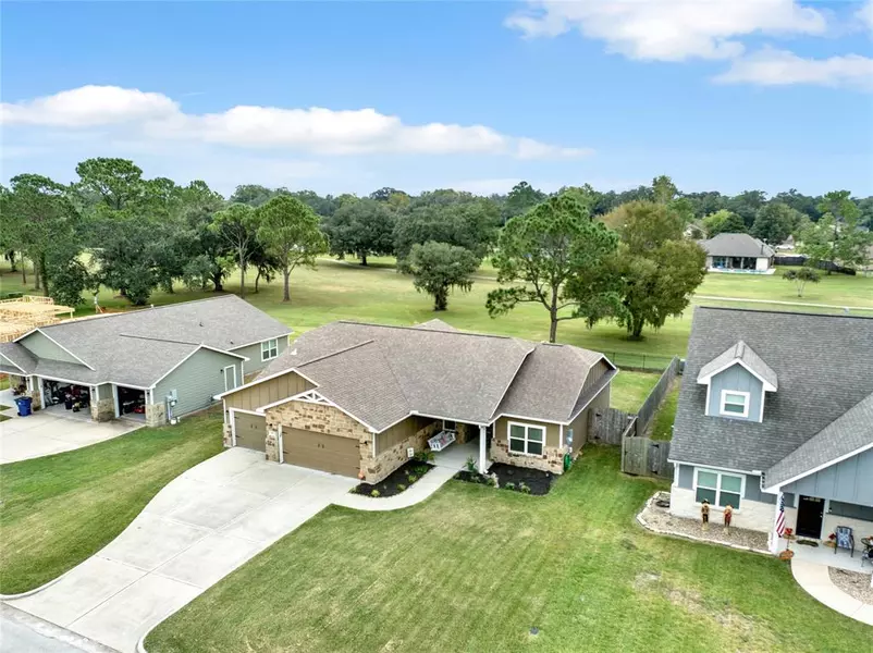 259 Mossy Meadow DR, West Columbia, TX 77486