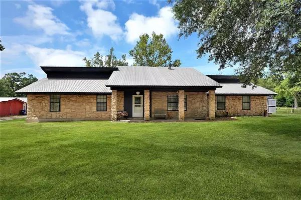 246 County Road 385, Cleveland, TX 77328