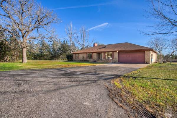 252 Hadley Creek BND, Huntsville, TX 77320