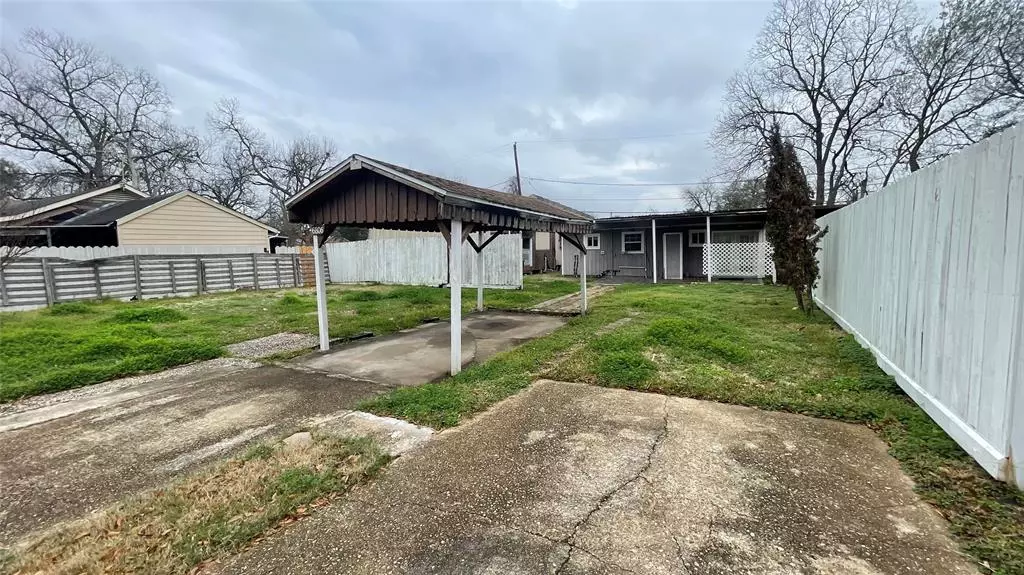 6806 Hemlock ST, Houston, TX 77087