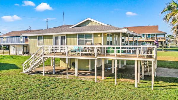 12911 Jolly Roger DR, Freeport, TX 77541