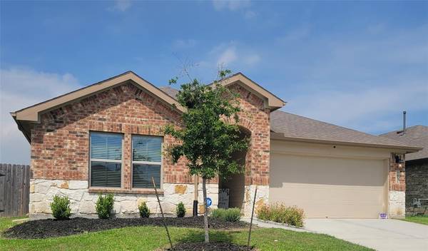 3931 Country Club DR, Baytown, TX 77521