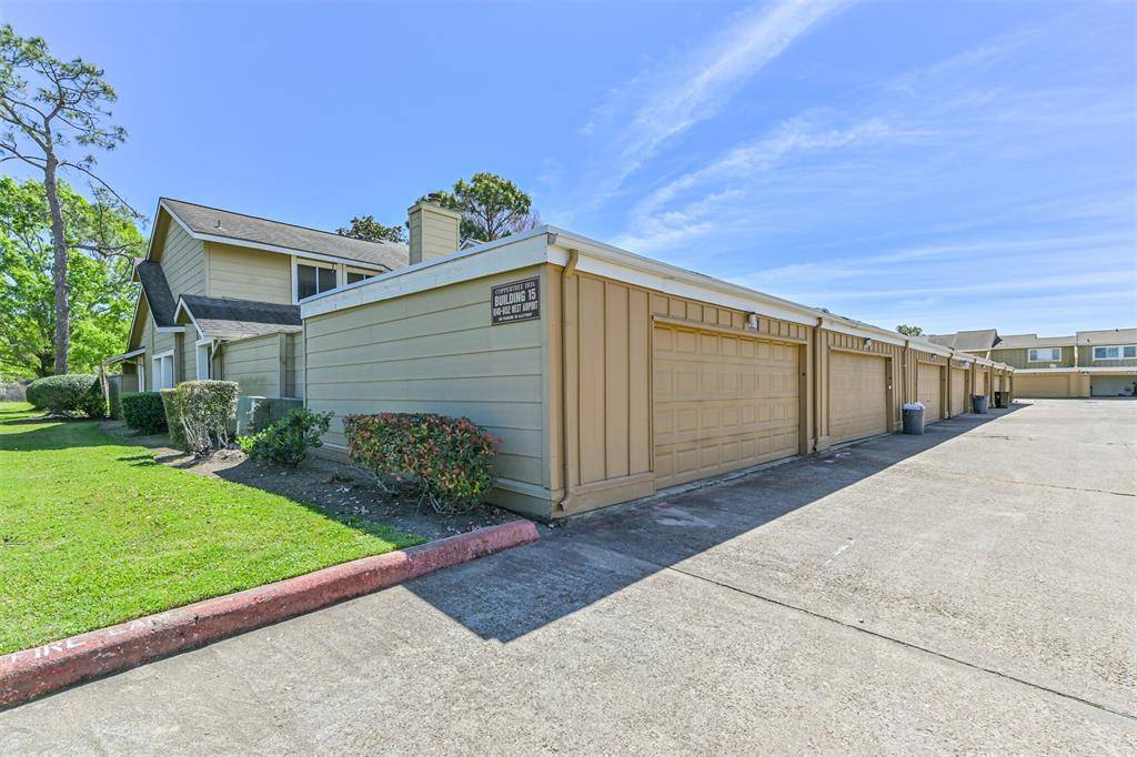 6140 W Airport BLVD #15, Houston, TX 77035