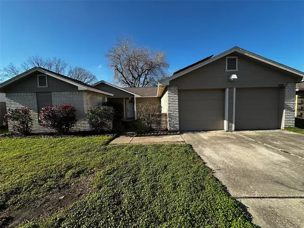 2818 Custer DR, League City, TX 77573