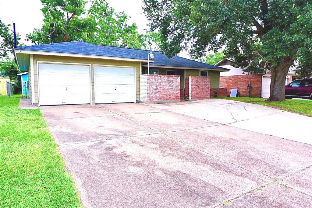 8606 S Friendship RD, Houston, TX 77080