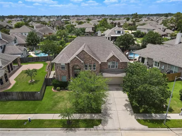 19011 Canyon Royal DR, Tomball, TX 77377