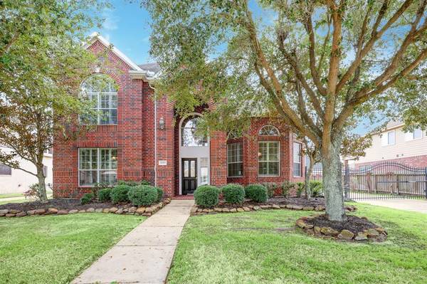 17203 Country Brook LN, Houston, TX 77095