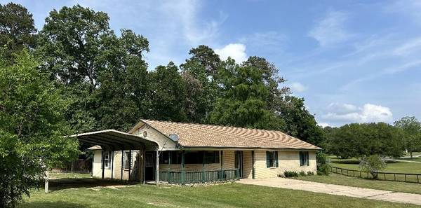 244 Pipeline RD, Trinity, TX 75862