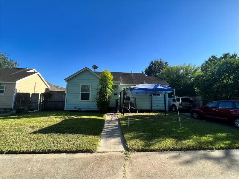 6942 Moss Rose ST, Houston, TX 77087