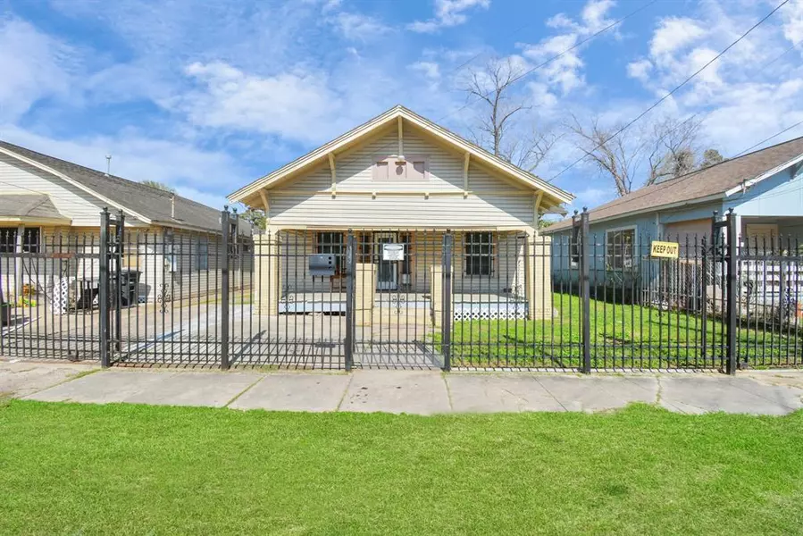 7029 Sherman ST, Houston, TX 77011