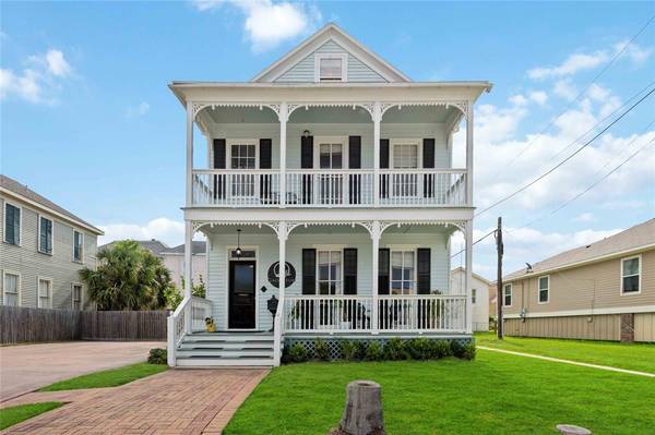 712 10th ST, Galveston, TX 77550