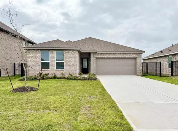 2417 Lago Costa DR, Texas City, TX 77568