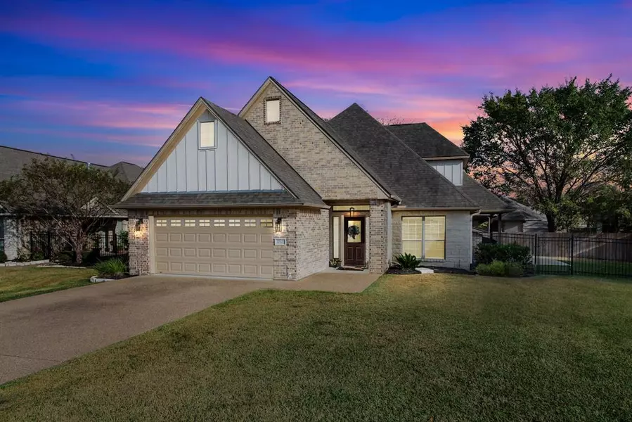 1742 Creekside CIR, College Station, TX 77845