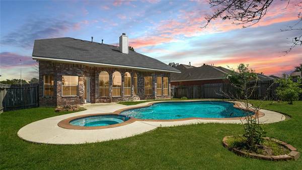 19127 Logan Timbers LN, Tomball, TX 77375