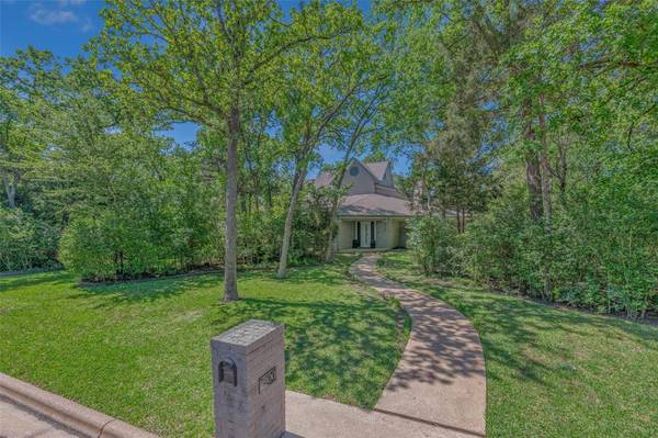 2900 Colton PL, College Station, TX 77845