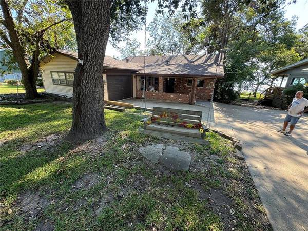 323 Mallard PT, Livingston, TX 77351