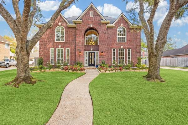 1807 Parkview DR, Friendswood, TX 77546