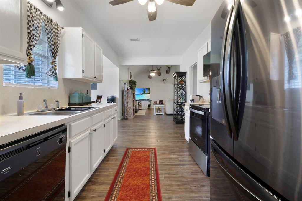 Midway, TX 75852,8043 Bell LN