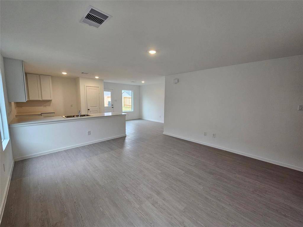Angleton, TX 77515,421 Amy ST