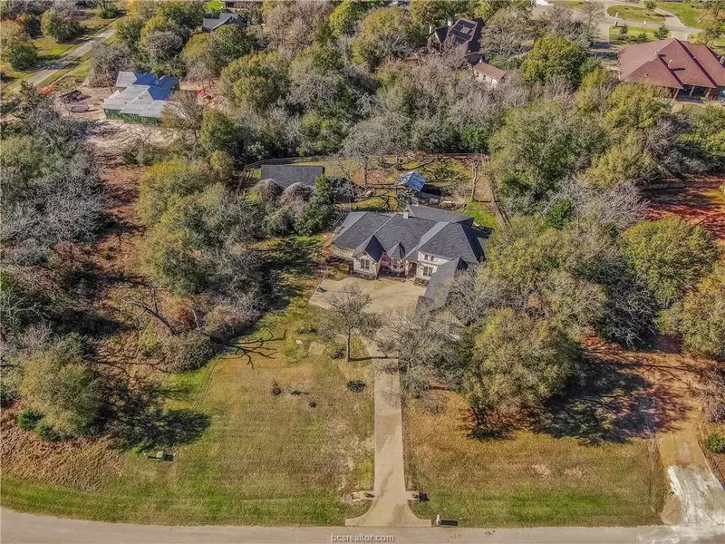 9412 Belgrave SQ, Iola, TX 77861