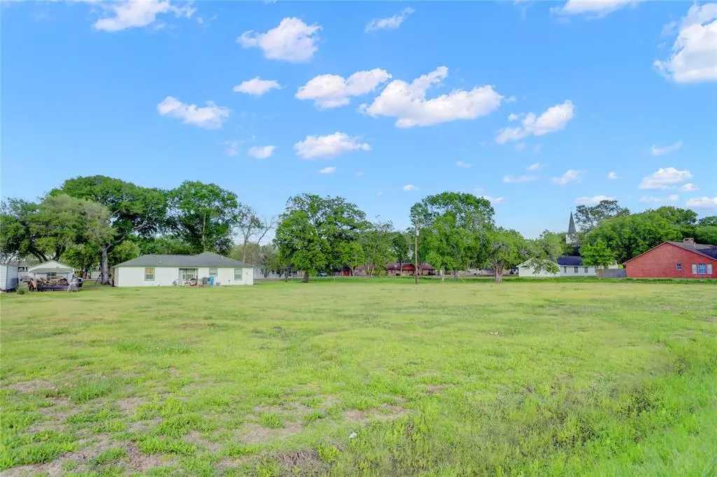 Beasley, TX 77417,0 (Lots 3-4) N 4th ST