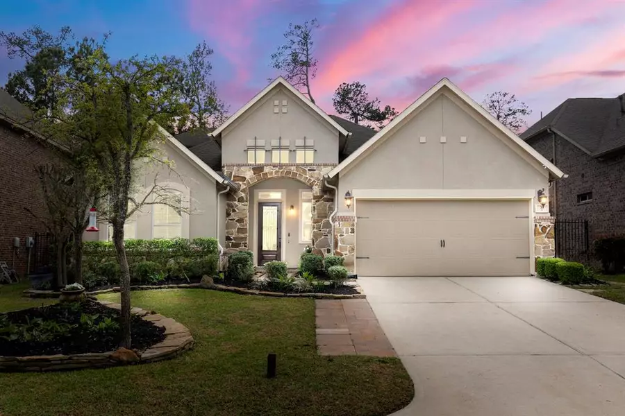 35 Whispering Thicket PL, The Woodlands, TX 77375