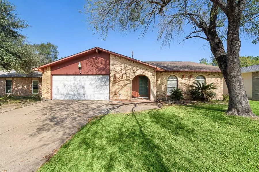 5827 Evening Shadows LN, Spring, TX 77373